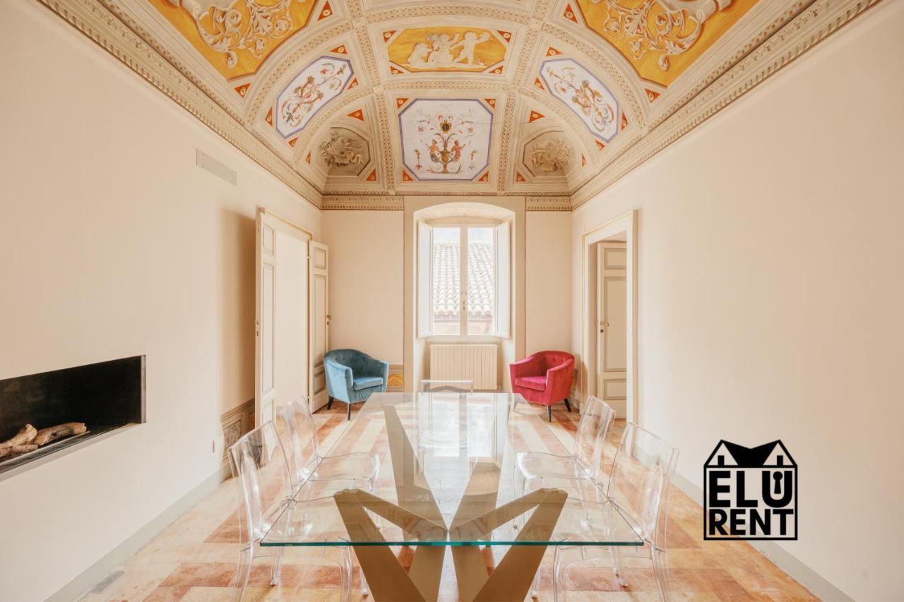 Sotto Gli Affreschi Del 1800 Con Colazione Inclusa 阿西西 外观 照片